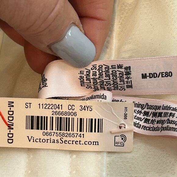 Victoria's Secret Corset Top
Dream Angels Off-White Lace
NWT M-DD - Picture 7 of 7